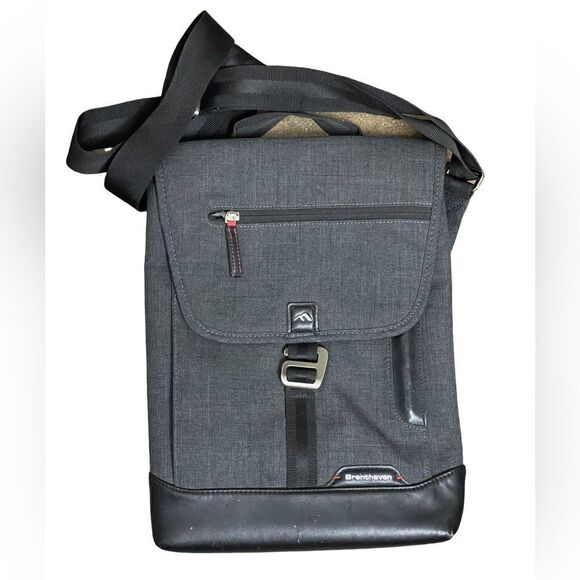 Brenthaven Collins Collection Vertical Charcoal Crossbody Messenger Bag - Picture 1 of 16